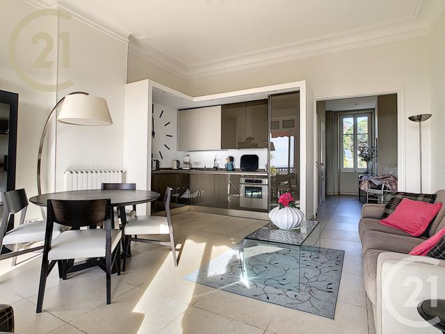Appartement F3 à vendre - 3 pièces - 91.25 m2 - CANNES - 06 - PROVENCE-ALPES-COTE-D-AZUR - Century 21 Immobilier Service Appartement F3 à vendre - 3 pièces - 91.25 m2 - CANNES - 06 - PROVENCE-ALPES-COTE-D-AZUR - Century 21 Immobilier Service