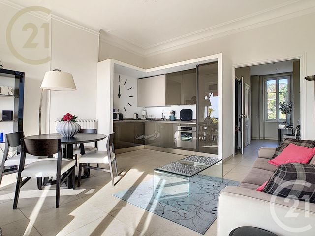 Appartement F3 à vendre - 3 pièces - 91.25 m2 - CANNES - 06 - PROVENCE-ALPES-COTE-D-AZUR - Century 21 Immobilier Service Appartement F3 à vendre - 3 pièces - 91.25 m2 - CANNES - 06 - PROVENCE-ALPES-COTE-D-AZUR - Century 21 Immobilier Service