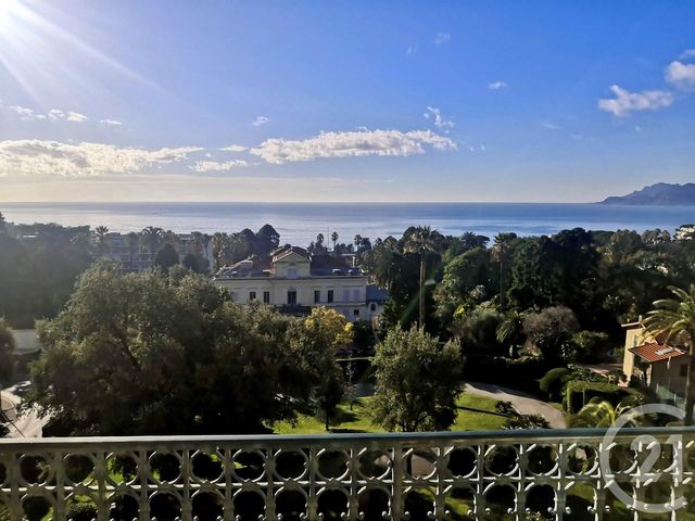 Appartement F3 à vendre - 3 pièces - 91.25 m2 - CANNES - 06 - PROVENCE-ALPES-COTE-D-AZUR - Century 21 Immobilier Service Appartement F3 à vendre - 3 pièces - 91.25 m2 - CANNES - 06 - PROVENCE-ALPES-COTE-D-AZUR - Century 21 Immobilier Service