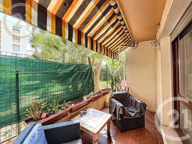 Afficher la photo en grand Appartement F1 à vendre - 1 pièce - 27.79 m2 - CANNES - 06 - PROVENCE-ALPES-COTE-D-AZUR - Century 21 Immobilier Service