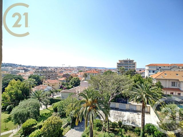 Appartement F3 à vendre - 3 pièces - 99.16 m2 - CANNES - 06 - PROVENCE-ALPES-COTE-D-AZUR - Century 21 Immobilier Service Appartement F3 à vendre - 3 pièces - 99.16 m2 - CANNES - 06 - PROVENCE-ALPES-COTE-D-AZUR - Century 21 Immobilier Service