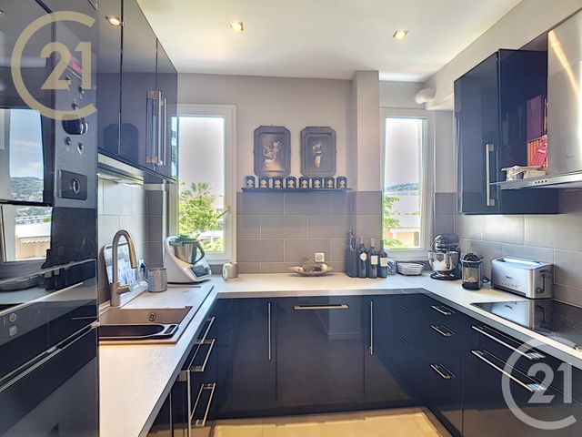 Appartement F3 à vendre - 3 pièces - 99.16 m2 - CANNES - 06 - PROVENCE-ALPES-COTE-D-AZUR - Century 21 Immobilier Service Appartement F3 à vendre - 3 pièces - 99.16 m2 - CANNES - 06 - PROVENCE-ALPES-COTE-D-AZUR - Century 21 Immobilier Service
