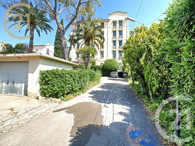 Appartement F3 à vendre - 3 pièces - 99.16 m2 - CANNES - 06 - PROVENCE-ALPES-COTE-D-AZUR - Century 21 Immobilier Service Appartement F3 à vendre - 3 pièces - 99.16 m2 - CANNES - 06 - PROVENCE-ALPES-COTE-D-AZUR - Century 21 Immobilier Service