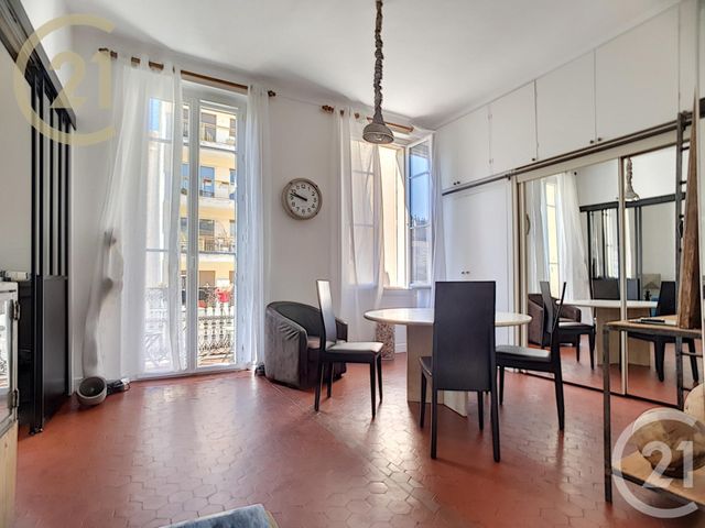 Afficher la photo en grand Appartement à vendre - 3 pièces - 64.87 m2 - CANNES - 06 - PROVENCE-ALPES-COTE-D-AZUR - Century 21 Immobilier Service