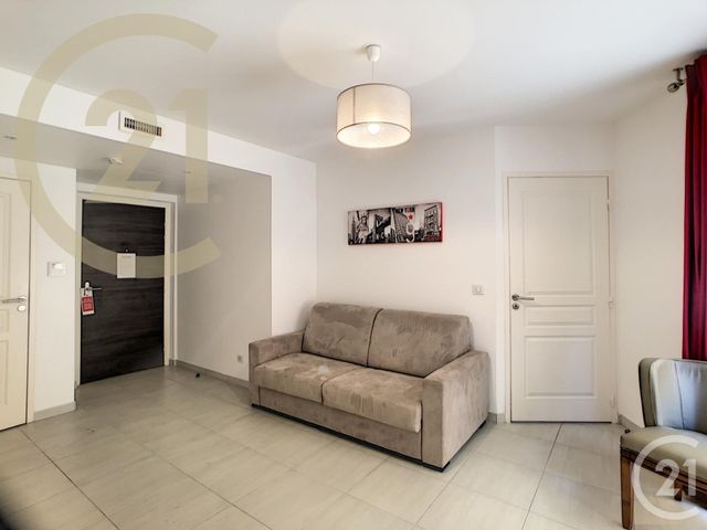 Afficher la photo en grand Appartement F2 à vendre - 2 pièces - 44.0 m2 - CANNES - 06 - PROVENCE-ALPES-COTE-D-AZUR - Century 21 Immobilier Service