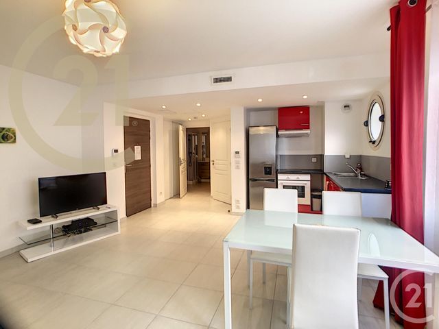 Afficher la photo en grand Appartement F2 à vendre - 2 pièces - 47.0 m2 - CANNES - 06 - PROVENCE-ALPES-COTE-D-AZUR - Century 21 Immobilier Service