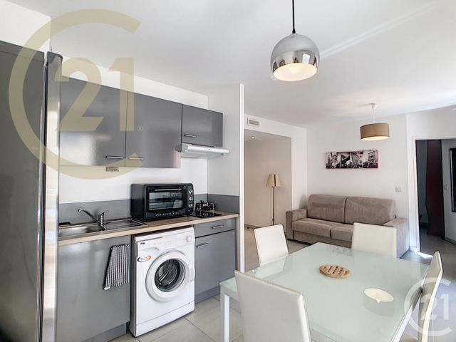 Afficher la photo en grand Appartement F2 à vendre - 2 pièces - 44.0 m2 - CANNES - 06 - PROVENCE-ALPES-COTE-D-AZUR - Century 21 Immobilier Service