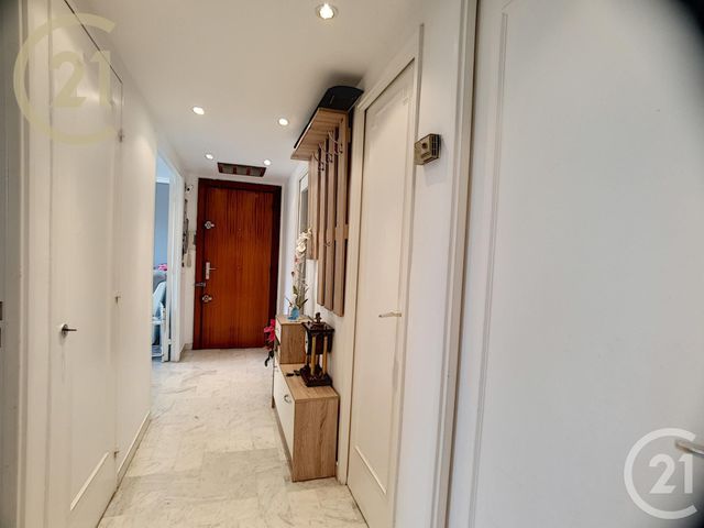Appartement F3 à vendre - 3 pièces - 64.56 m2 - CANNES - 06 - PROVENCE-ALPES-COTE-D-AZUR - Century 21 Immobilier Service Appartement F3 à vendre - 3 pièces - 64.56 m2 - CANNES - 06 - PROVENCE-ALPES-COTE-D-AZUR - Century 21 Immobilier Service
