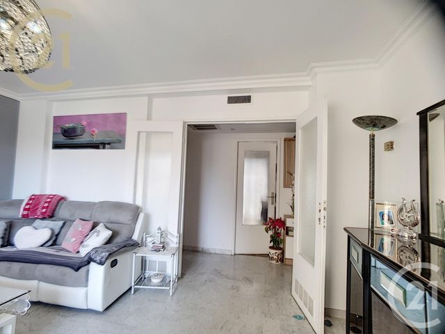 Appartement F3 à vendre - 3 pièces - 64.56 m2 - CANNES - 06 - PROVENCE-ALPES-COTE-D-AZUR - Century 21 Immobilier Service Appartement F3 à vendre - 3 pièces - 64.56 m2 - CANNES - 06 - PROVENCE-ALPES-COTE-D-AZUR - Century 21 Immobilier Service
