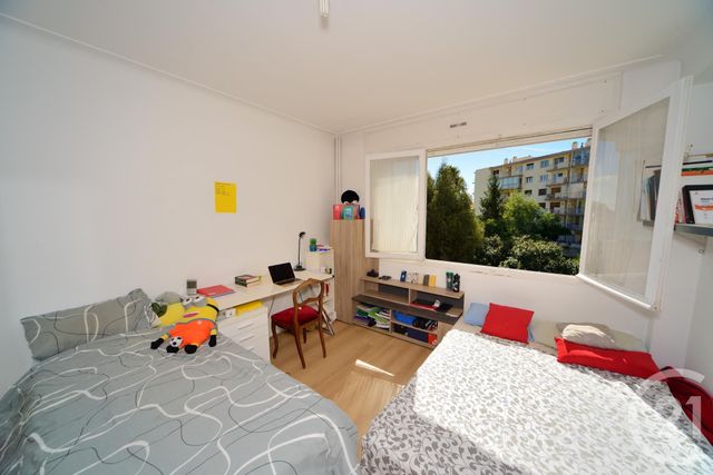Afficher la photo en grand Appartement F3 à vendre - 3 pièces - 75.06 m2 - CANNES - 06 - PROVENCE-ALPES-COTE-D-AZUR - Century 21 Immobilier Service