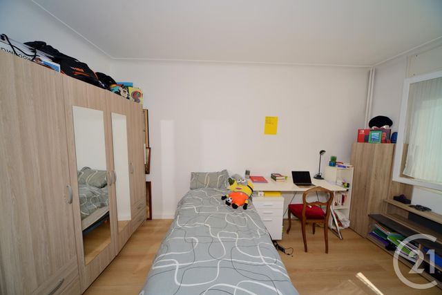 Afficher la photo en grand Appartement F3 à vendre - 3 pièces - 75.06 m2 - CANNES - 06 - PROVENCE-ALPES-COTE-D-AZUR - Century 21 Immobilier Service