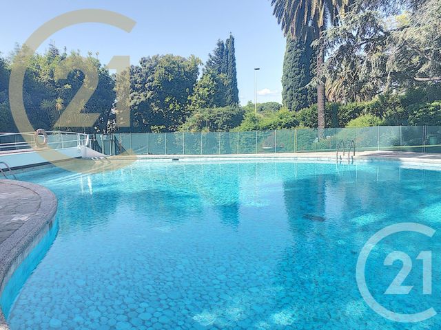 Appartement F4 à vendre - 4 pièces - 104.0 m2 - CANNES - 06 - PROVENCE-ALPES-COTE-D-AZUR - Century 21 Immobilier Service Appartement F4 à vendre - 4 pièces - 104.0 m2 - CANNES - 06 - PROVENCE-ALPES-COTE-D-AZUR - Century 21 Immobilier Service