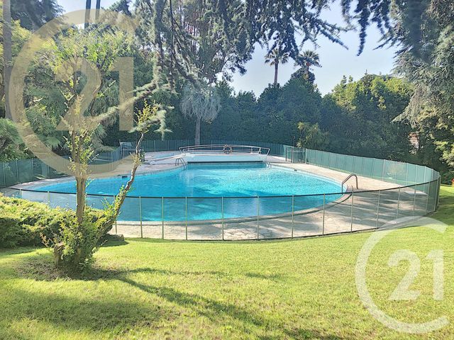 Appartement F4 à vendre - 4 pièces - 104.0 m2 - CANNES - 06 - PROVENCE-ALPES-COTE-D-AZUR - Century 21 Immobilier Service Appartement F4 à vendre - 4 pièces - 104.0 m2 - CANNES - 06 - PROVENCE-ALPES-COTE-D-AZUR - Century 21 Immobilier Service