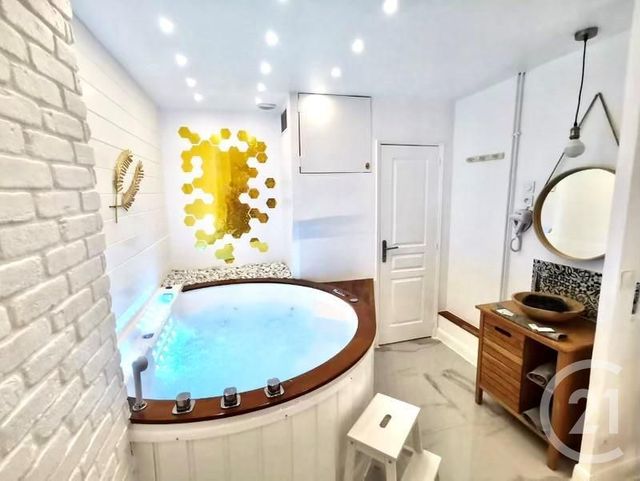Afficher la photo en grand Studio à vendre - 1 pièce - 21.85 m2 - CANNES - 06 - PROVENCE-ALPES-COTE-D-AZUR - Century 21 Immobilier Service