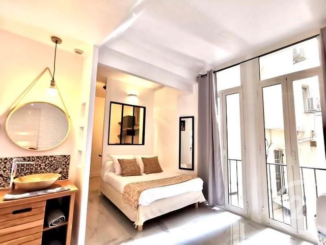 Afficher la photo en grand Studio à vendre - 1 pièce - 21.85 m2 - CANNES - 06 - PROVENCE-ALPES-COTE-D-AZUR - Century 21 Immobilier Service