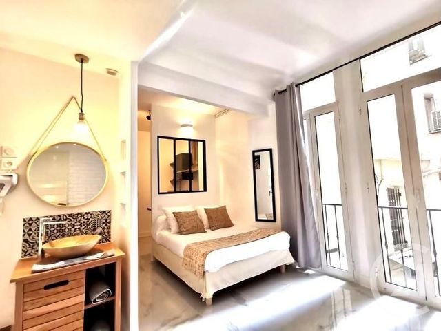 Afficher la photo en grand Studio à vendre - 1 pièce - 21.85 m2 - CANNES - 06 - PROVENCE-ALPES-COTE-D-AZUR - Century 21 Immobilier Service