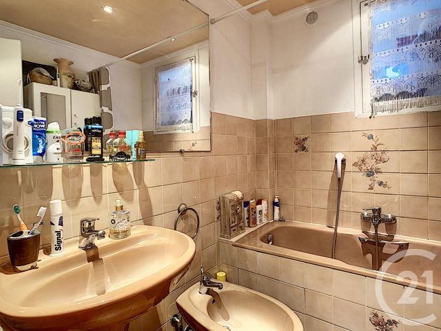 Appartement à vendre - 3 pièces - 67.0 m2 - CANNES - 06 - PROVENCE-ALPES-COTE-D-AZUR - Century 21 Immobilier Service Appartement à vendre - 3 pièces - 67.0 m2 - CANNES - 06 - PROVENCE-ALPES-COTE-D-AZUR - Century 21 Immobilier Service