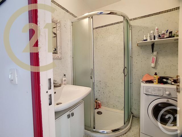 Afficher la photo en grand Appartement F2 à vendre - 2 pièces - 46.6 m2 - CANNES - 06 - PROVENCE-ALPES-COTE-D-AZUR - Century 21 Immobilier Service