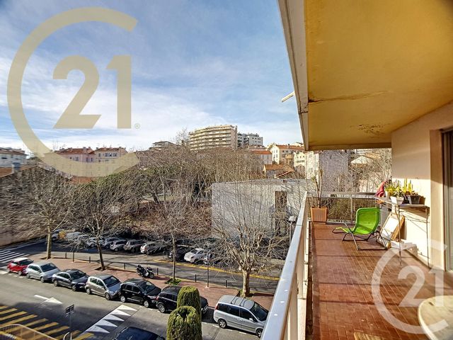 Afficher la photo en grand Appartement F2 à vendre - 2 pièces - 46.6 m2 - CANNES - 06 - PROVENCE-ALPES-COTE-D-AZUR - Century 21 Immobilier Service
