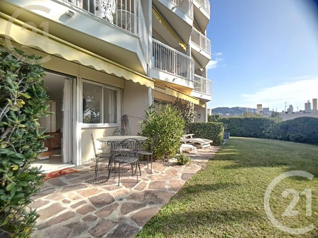 Afficher la photo en grand Appartement F2 à vendre - 2 pièces - 58.05 m2 - CANNES - 06 - PROVENCE-ALPES-COTE-D-AZUR - Century 21 Immobilier Service
