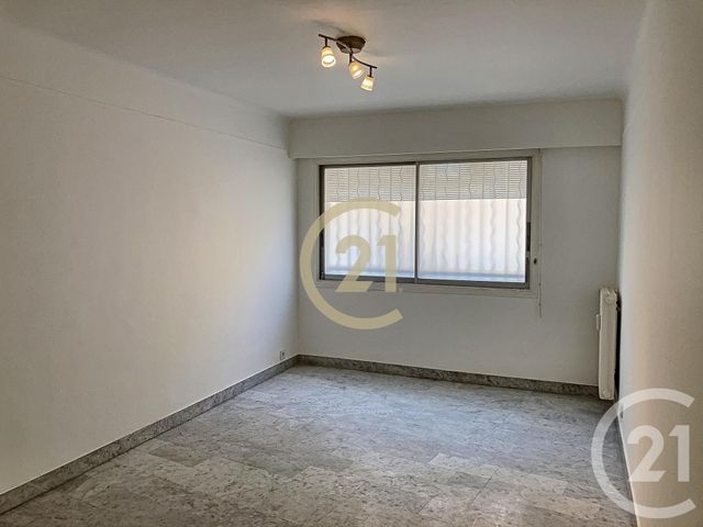 Appartement F3 à vendre - 3 pièces - 67.77 m2 - CANNES - 06 - PROVENCE-ALPES-COTE-D-AZUR - Century 21 Immobilier Service Appartement F3 à vendre - 3 pièces - 67.77 m2 - CANNES - 06 - PROVENCE-ALPES-COTE-D-AZUR - Century 21 Immobilier Service
