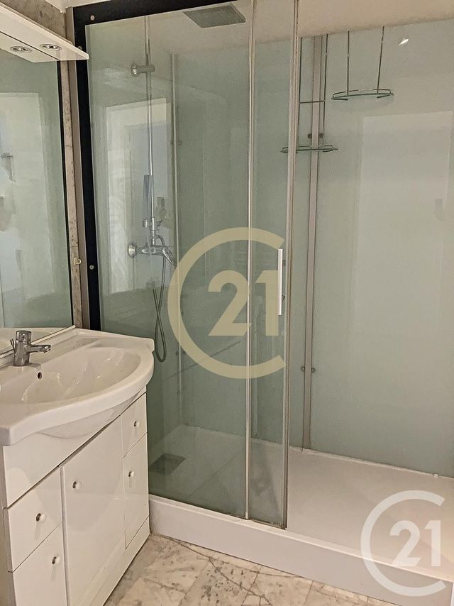 Appartement F3 à vendre - 3 pièces - 67.77 m2 - CANNES - 06 - PROVENCE-ALPES-COTE-D-AZUR - Century 21 Immobilier Service Appartement F3 à vendre - 3 pièces - 67.77 m2 - CANNES - 06 - PROVENCE-ALPES-COTE-D-AZUR - Century 21 Immobilier Service