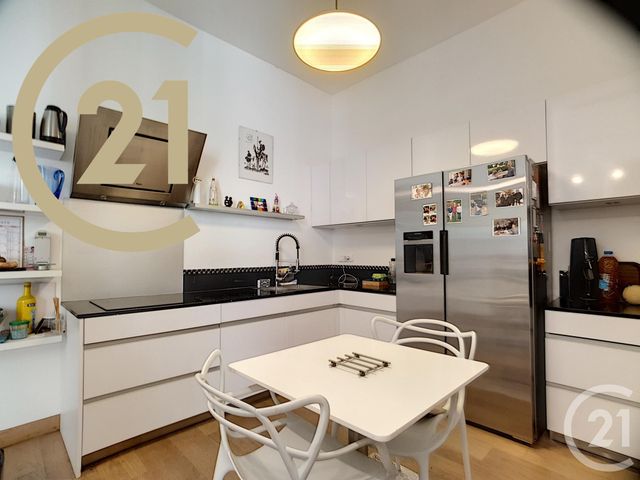 Appartement F4 à vendre - 4 pièces - 114.54 m2 - CANNES - 06 - PROVENCE-ALPES-COTE-D-AZUR - Century 21 Immobilier Service Appartement F4 à vendre - 4 pièces - 114.54 m2 - CANNES - 06 - PROVENCE-ALPES-COTE-D-AZUR - Century 21 Immobilier Service