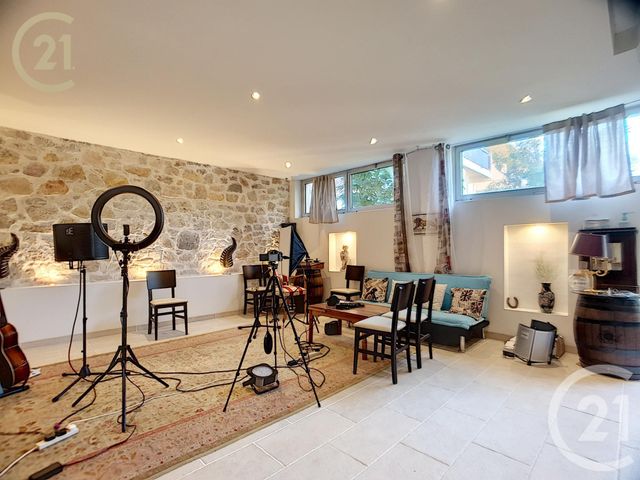 Afficher la photo en grand Appartement à vendre - 3 pièces - 70.01 m2 - CANNES - 06 - PROVENCE-ALPES-COTE-D-AZUR - Century 21 Immobilier Service