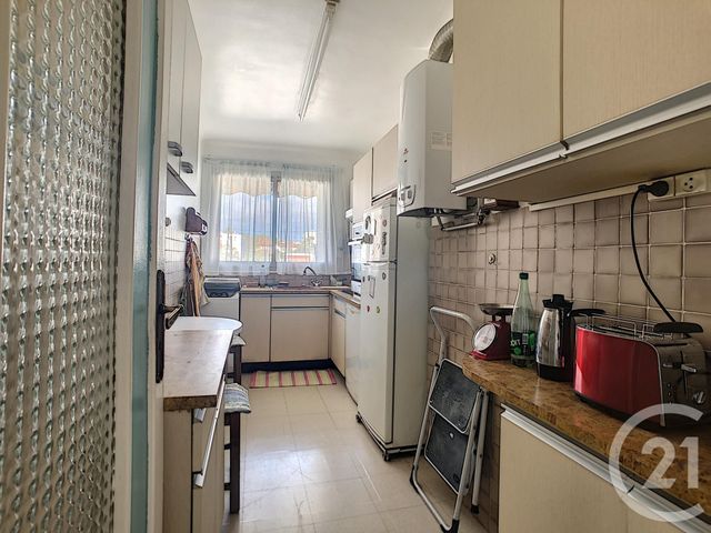 Afficher la photo en grand Appartement F4 à vendre - 4 pièces - 70.99 m2 - CANNES - 06 - PROVENCE-ALPES-COTE-D-AZUR - Century 21 Immobilier Service