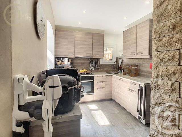 Afficher la photo en grand Appartement F3 à vendre - 3 pièces - 59.0 m2 - CANNES - 06 - PROVENCE-ALPES-COTE-D-AZUR - Century 21 Immobilier Service