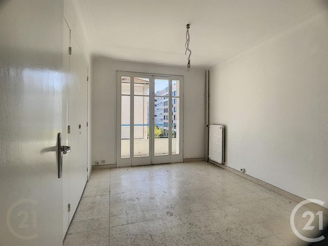 Appartement F3 à louer - 3 pièces - 62.31 m2 - CANNES - 06 - PROVENCE-ALPES-COTE-D-AZUR - Century 21 Immobilier Service Appartement F3 à louer - 3 pièces - 62.31 m2 - CANNES - 06 - PROVENCE-ALPES-COTE-D-AZUR - Century 21 Immobilier Service