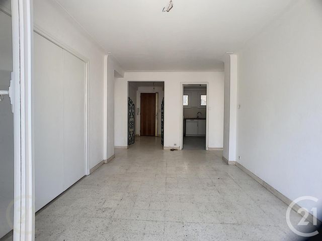 Appartement F3 à louer - 3 pièces - 62.31 m2 - CANNES - 06 - PROVENCE-ALPES-COTE-D-AZUR - Century 21 Immobilier Service Appartement F3 à louer - 3 pièces - 62.31 m2 - CANNES - 06 - PROVENCE-ALPES-COTE-D-AZUR - Century 21 Immobilier Service