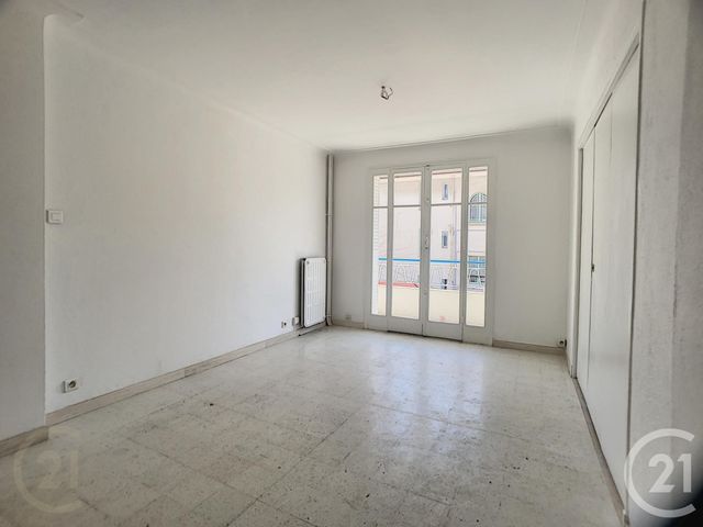 Appartement F3 à louer - 3 pièces - 62.31 m2 - CANNES - 06 - PROVENCE-ALPES-COTE-D-AZUR - Century 21 Immobilier Service Appartement F3 à louer - 3 pièces - 62.31 m2 - CANNES - 06 - PROVENCE-ALPES-COTE-D-AZUR - Century 21 Immobilier Service