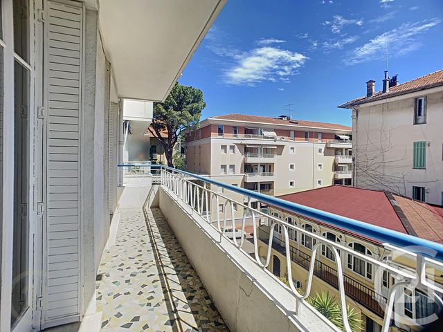 Appartement F3 à louer - 3 pièces - 62.31 m2 - CANNES - 06 - PROVENCE-ALPES-COTE-D-AZUR - Century 21 Immobilier Service Appartement F3 à louer - 3 pièces - 62.31 m2 - CANNES - 06 - PROVENCE-ALPES-COTE-D-AZUR - Century 21 Immobilier Service