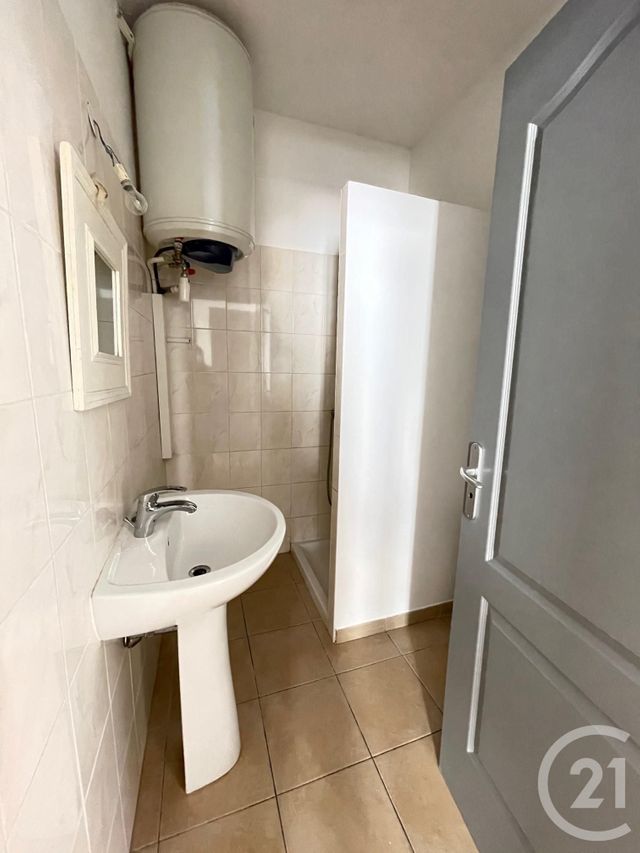 Appartement F2 à louer - 2 pièces - 30.59 m2 - CANNES - 06 - PROVENCE-ALPES-COTE-D-AZUR - Century 21 Immobilier Service Appartement F2 à louer - 2 pièces - 30.59 m2 - CANNES - 06 - PROVENCE-ALPES-COTE-D-AZUR - Century 21 Immobilier Service