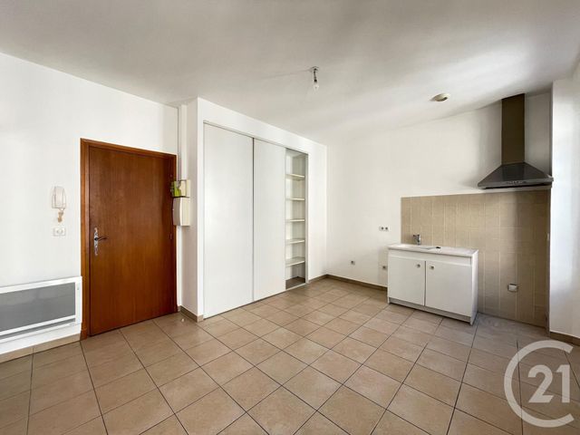 Appartement F2 à louer - 2 pièces - 30.59 m2 - CANNES - 06 - PROVENCE-ALPES-COTE-D-AZUR - Century 21 Immobilier Service Appartement F2 à louer - 2 pièces - 30.59 m2 - CANNES - 06 - PROVENCE-ALPES-COTE-D-AZUR - Century 21 Immobilier Service