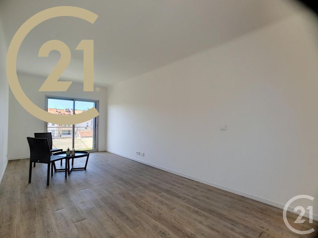 Appartement F3 à vendre - 3 pièces - 51.8 m2 - CANNES - 06 - PROVENCE-ALPES-COTE-D-AZUR - Century 21 Immobilier Service Appartement F3 à vendre - 3 pièces - 51.8 m2 - CANNES - 06 - PROVENCE-ALPES-COTE-D-AZUR - Century 21 Immobilier Service