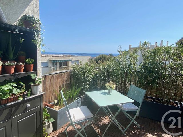 Appartement F3 à vendre - 3 pièces - 85.0 m2 - CANNES - 06 - PROVENCE-ALPES-COTE-D-AZUR - Century 21 Immobilier Service Appartement F3 à vendre - 3 pièces - 85.0 m2 - CANNES - 06 - PROVENCE-ALPES-COTE-D-AZUR - Century 21 Immobilier Service