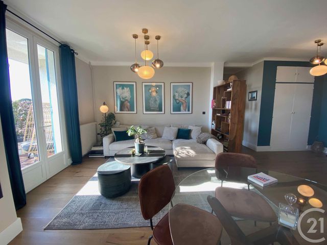 Appartement F3 à vendre - 3 pièces - 85.0 m2 - CANNES - 06 - PROVENCE-ALPES-COTE-D-AZUR - Century 21 Immobilier Service Appartement F3 à vendre - 3 pièces - 85.0 m2 - CANNES - 06 - PROVENCE-ALPES-COTE-D-AZUR - Century 21 Immobilier Service