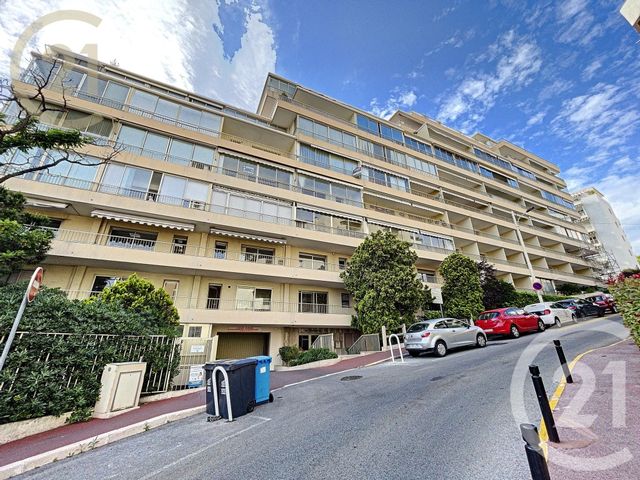 Appartement F1 à vendre - 1 pièce - 24.18 m2 - CANNES - 06 - PROVENCE-ALPES-COTE-D-AZUR - Century 21 Immobilier Service Appartement F1 à vendre - 1 pièce - 24.18 m2 - CANNES - 06 - PROVENCE-ALPES-COTE-D-AZUR - Century 21 Immobilier Service