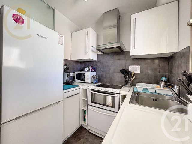 Appartement F1 à vendre - 1 pièce - 24.18 m2 - CANNES - 06 - PROVENCE-ALPES-COTE-D-AZUR - Century 21 Immobilier Service Appartement F1 à vendre - 1 pièce - 24.18 m2 - CANNES - 06 - PROVENCE-ALPES-COTE-D-AZUR - Century 21 Immobilier Service