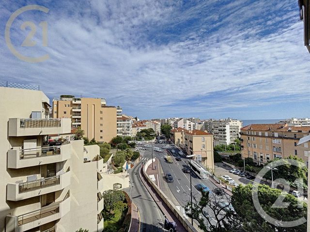 Appartement F1 à vendre - 1 pièce - 24.18 m2 - CANNES - 06 - PROVENCE-ALPES-COTE-D-AZUR - Century 21 Immobilier Service Appartement F1 à vendre - 1 pièce - 24.18 m2 - CANNES - 06 - PROVENCE-ALPES-COTE-D-AZUR - Century 21 Immobilier Service