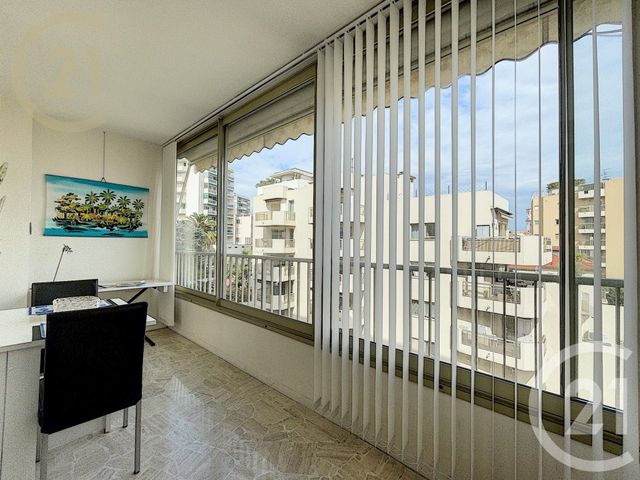 Appartement F1 à vendre - 1 pièce - 24.18 m2 - CANNES - 06 - PROVENCE-ALPES-COTE-D-AZUR - Century 21 Immobilier Service Appartement F1 à vendre - 1 pièce - 24.18 m2 - CANNES - 06 - PROVENCE-ALPES-COTE-D-AZUR - Century 21 Immobilier Service
