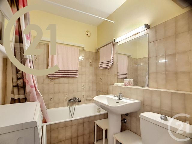 Appartement F1 à vendre - 1 pièce - 26.0 m2 - CANNES - 06 - PROVENCE-ALPES-COTE-D-AZUR - Century 21 Immobilier Service Appartement F1 à vendre - 1 pièce - 26.0 m2 - CANNES - 06 - PROVENCE-ALPES-COTE-D-AZUR - Century 21 Immobilier Service