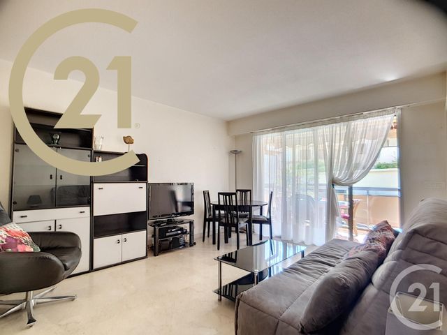 Appartement F1 à vendre - 1 pièce - 26.0 m2 - CANNES - 06 - PROVENCE-ALPES-COTE-D-AZUR - Century 21 Immobilier Service Appartement F1 à vendre - 1 pièce - 26.0 m2 - CANNES - 06 - PROVENCE-ALPES-COTE-D-AZUR - Century 21 Immobilier Service