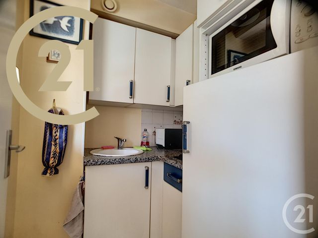 Appartement F1 à vendre - 1 pièce - 26.0 m2 - CANNES - 06 - PROVENCE-ALPES-COTE-D-AZUR - Century 21 Immobilier Service Appartement F1 à vendre - 1 pièce - 26.0 m2 - CANNES - 06 - PROVENCE-ALPES-COTE-D-AZUR - Century 21 Immobilier Service