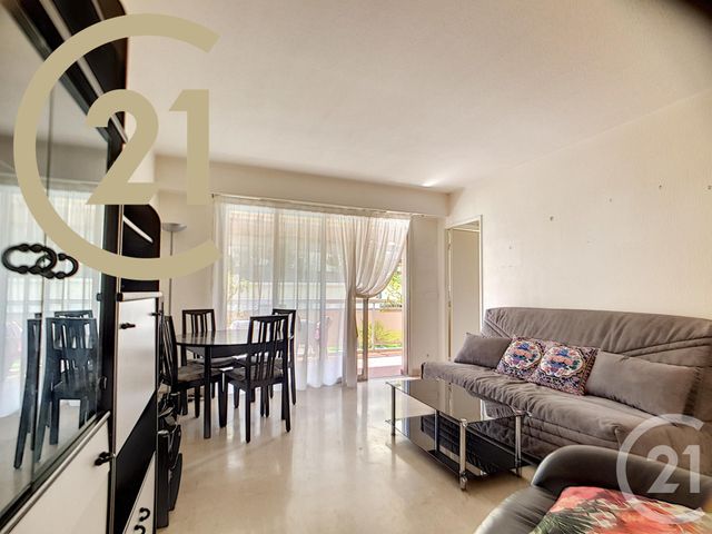 Appartement F1 à vendre - 1 pièce - 26.0 m2 - CANNES - 06 - PROVENCE-ALPES-COTE-D-AZUR - Century 21 Immobilier Service Appartement F1 à vendre - 1 pièce - 26.0 m2 - CANNES - 06 - PROVENCE-ALPES-COTE-D-AZUR - Century 21 Immobilier Service