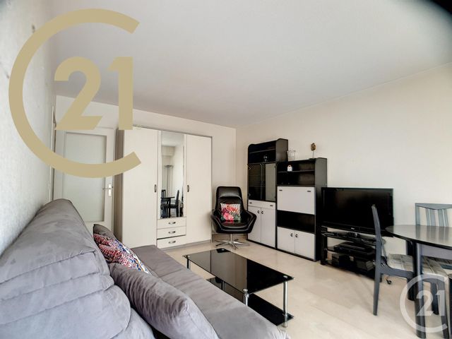 Appartement F1 à vendre - 1 pièce - 26.0 m2 - CANNES - 06 - PROVENCE-ALPES-COTE-D-AZUR - Century 21 Immobilier Service Appartement F1 à vendre - 1 pièce - 26.0 m2 - CANNES - 06 - PROVENCE-ALPES-COTE-D-AZUR - Century 21 Immobilier Service