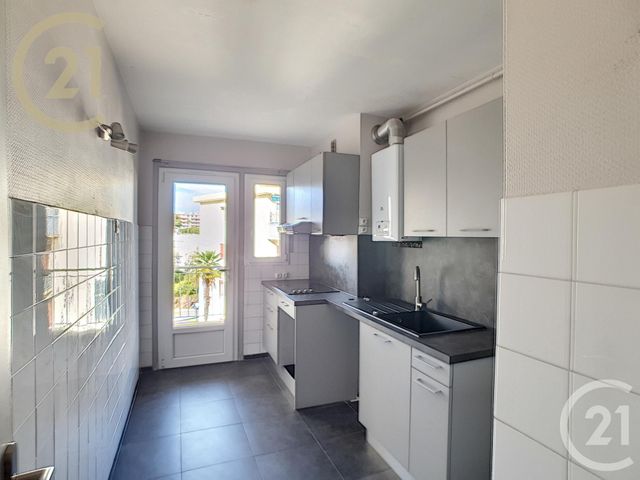 Appartement F2 à vendre - 2 pièces - 47.65 m2 - CANNES - 06 - PROVENCE-ALPES-COTE-D-AZUR - Century 21 Immobilier Service Appartement F2 à vendre - 2 pièces - 47.65 m2 - CANNES - 06 - PROVENCE-ALPES-COTE-D-AZUR - Century 21 Immobilier Service