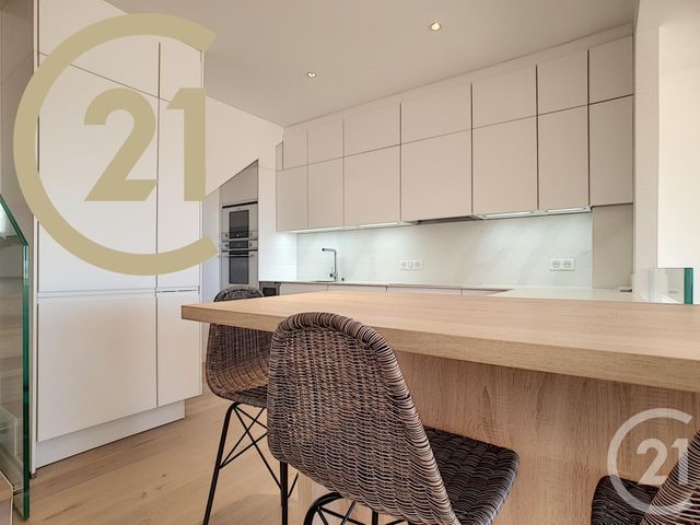 Appartement Duplex à vendre - 4 pièces - 108.91 m2 - CANNES - 06 - PROVENCE-ALPES-COTE-D-AZUR - Century 21 Immobilier Service Appartement Duplex à vendre - 4 pièces - 108.91 m2 - CANNES - 06 - PROVENCE-ALPES-COTE-D-AZUR - Century 21 Immobilier Service